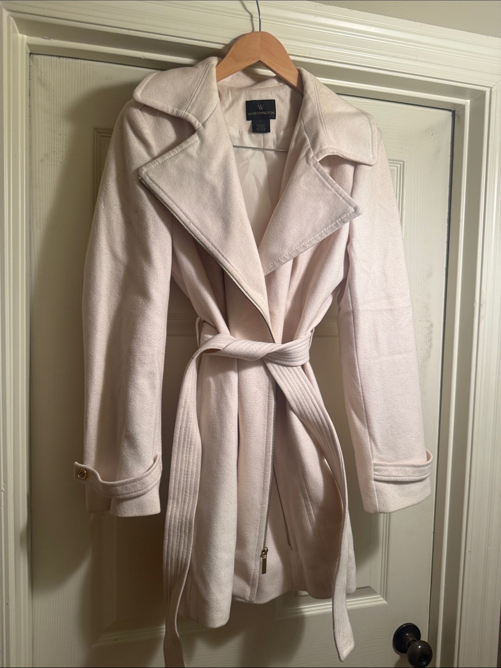 Worthington cream Belted wool coat with gold button and zipper details